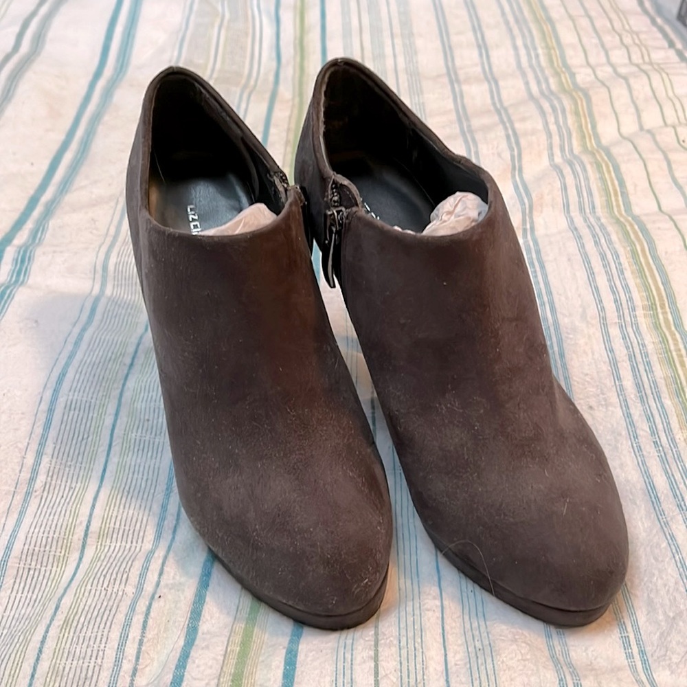 Liz Claiborne Blondie Suede heel bootie